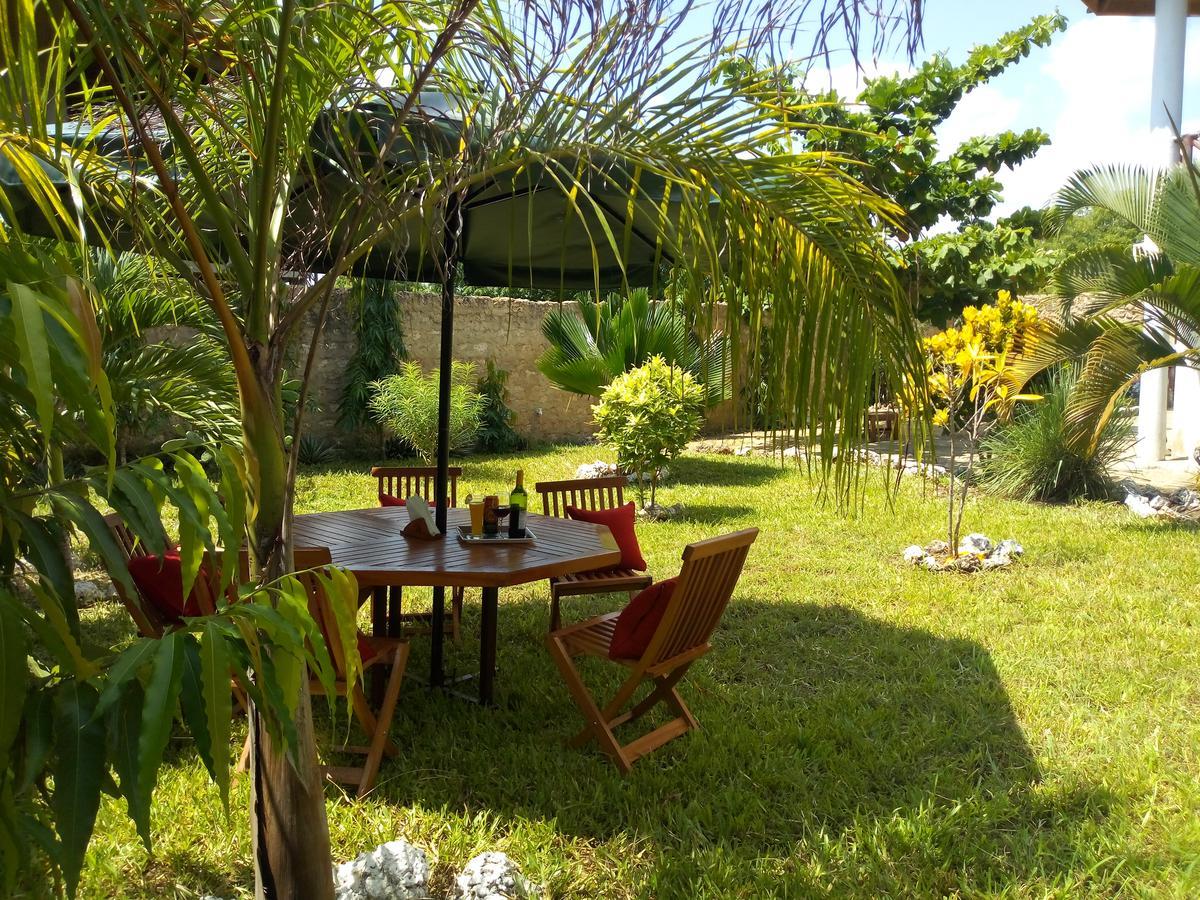 Sea Breeze Villas Kenya Diani Beach Exterior foto