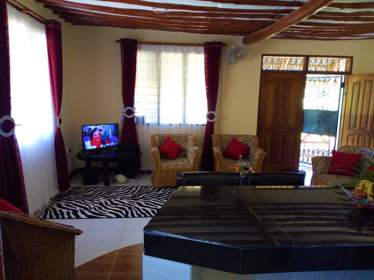 Sea Breeze Villas Kenya Diani Beach Exterior foto