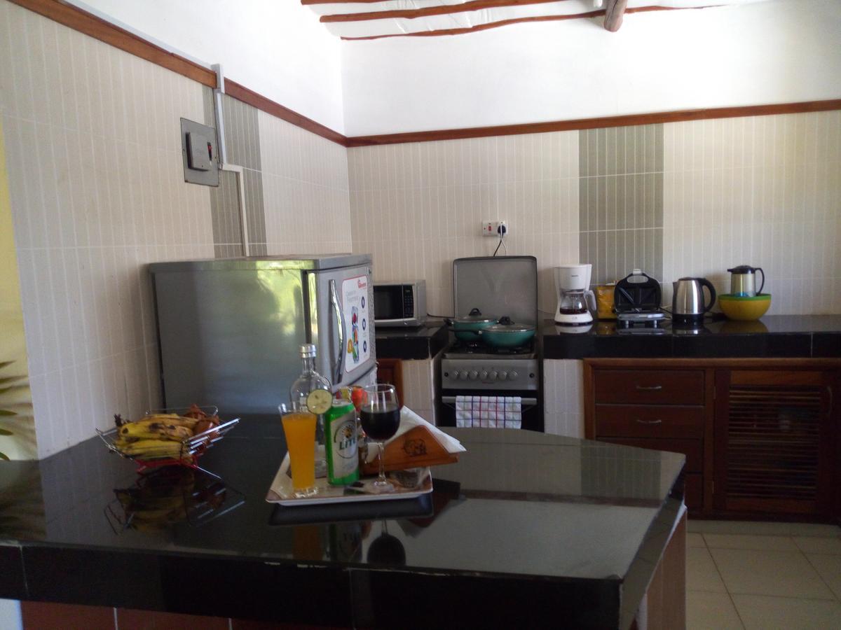 Sea Breeze Villas Kenya Diani Beach Exterior foto