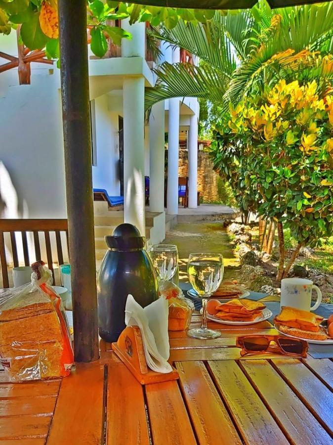 Sea Breeze Villas Kenya Diani Beach Exterior foto
